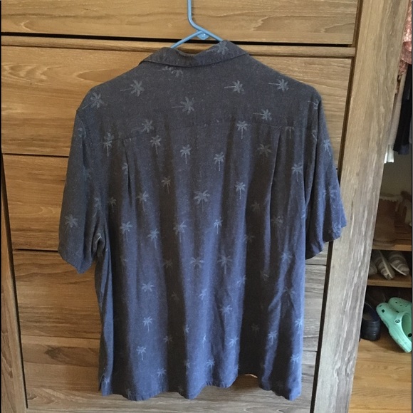 Men’s Batik Bay shirt - Picture 2 of 3